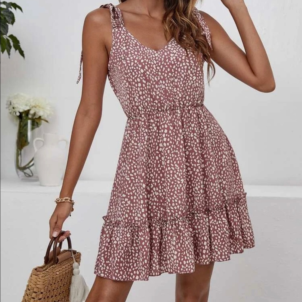 Pink dress with shoulder ties